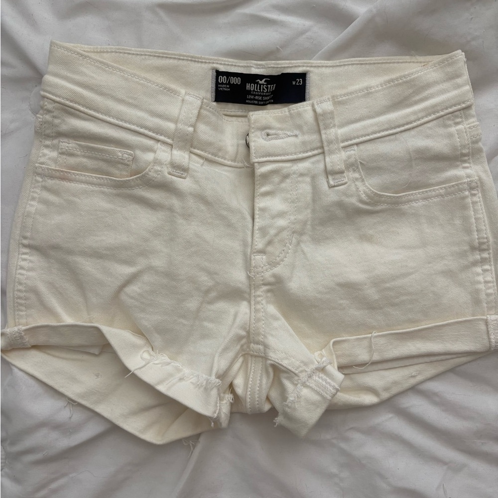 Hollister Women's Cream Jean Shorts